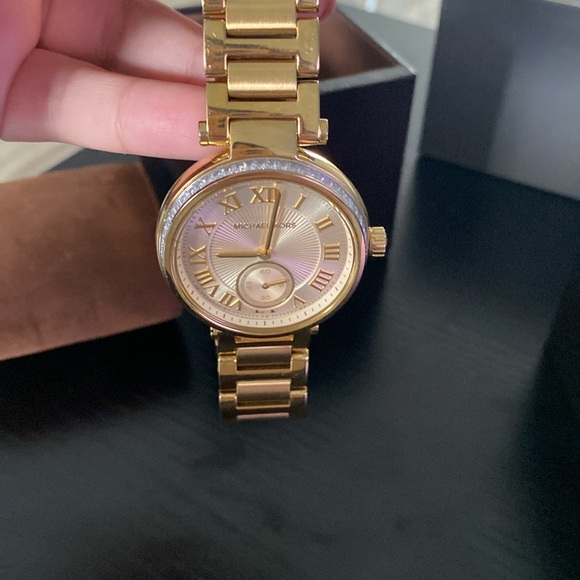 Michael Kors Skylar Gold Ladies Watch - Picture 7 of 13